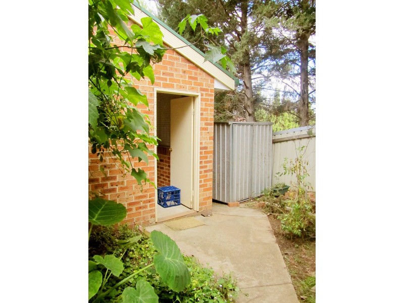 4/8B Booth Street, Queanbeyan East NSW 2620
