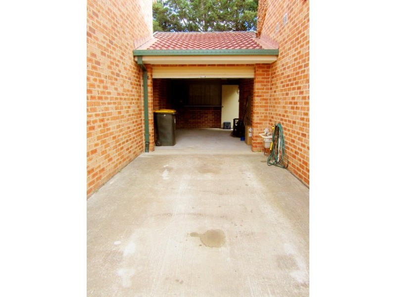 4/8B Booth Street, Queanbeyan East NSW 2620