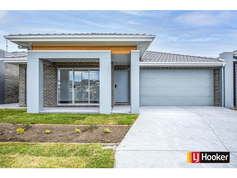 20 Leon Street, Googong NSW 2620