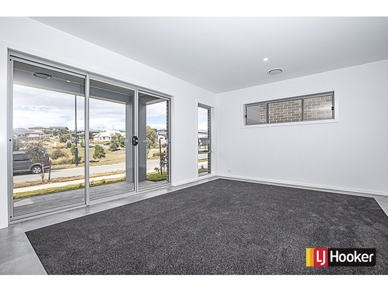 20 Leon Street, Googong NSW 2620