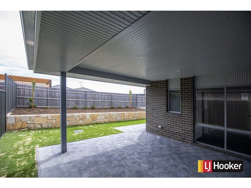 20 Leon Street, Googong NSW 2620