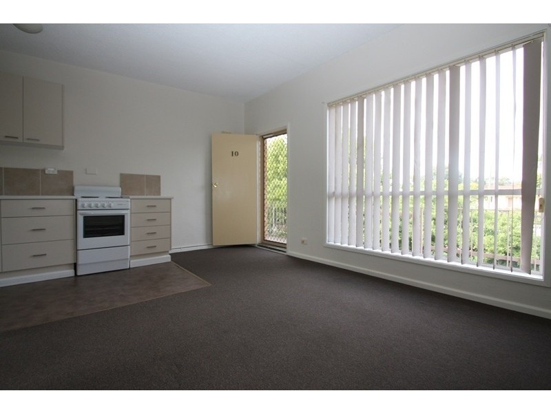 10/3 Charles Street, Queanbeyan NSW 2620