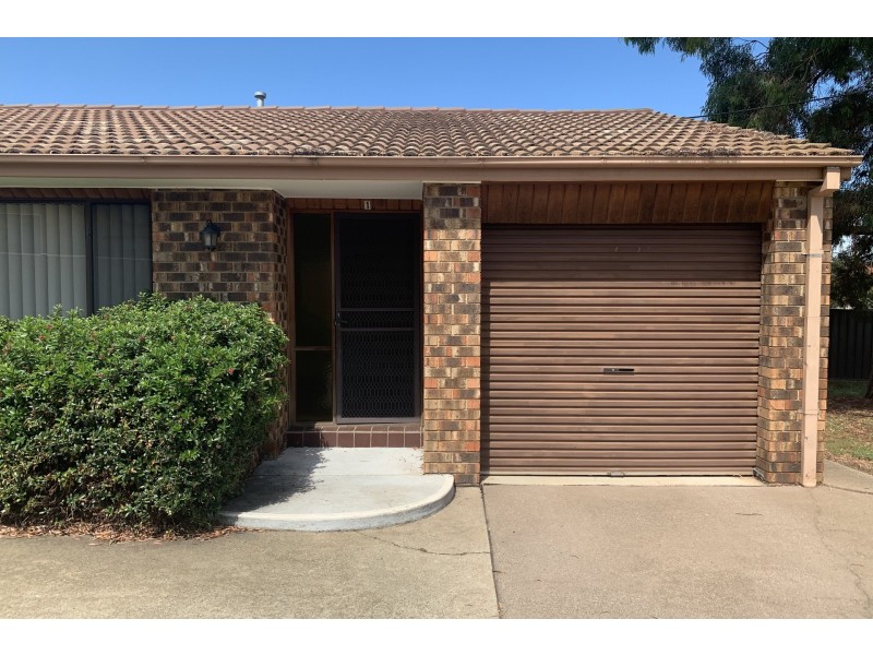 1/63 Macquoid Street, Queanbeyan NSW 2620