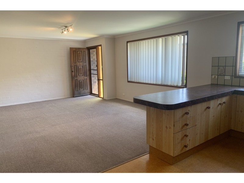 1/63 Macquoid Street, Queanbeyan NSW 2620