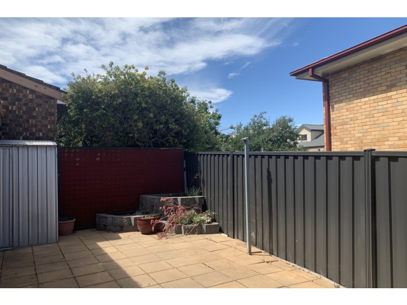 1/63 Macquoid Street, Queanbeyan NSW 2620