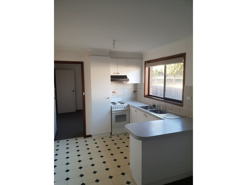 2/34 Bungendore Road, Queanbeyan NSW 2620