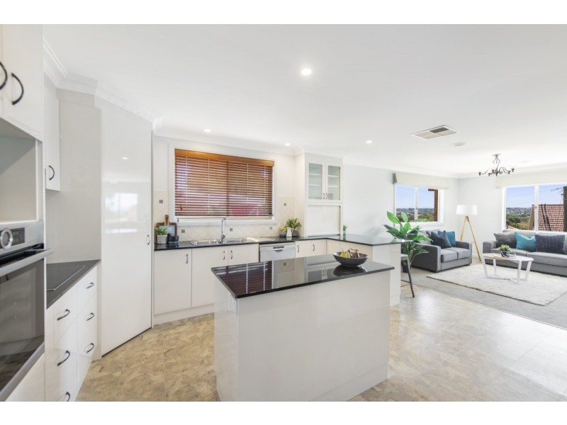 42 Elizabeth Crescent, Queanbeyan East NSW 2620