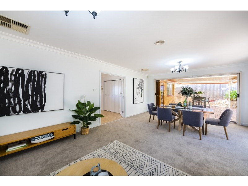 42 Elizabeth Crescent, Queanbeyan East NSW 2620