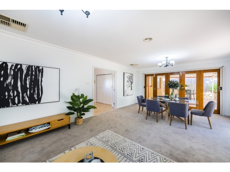 42 Elizabeth Crescent, Queanbeyan East NSW 2620