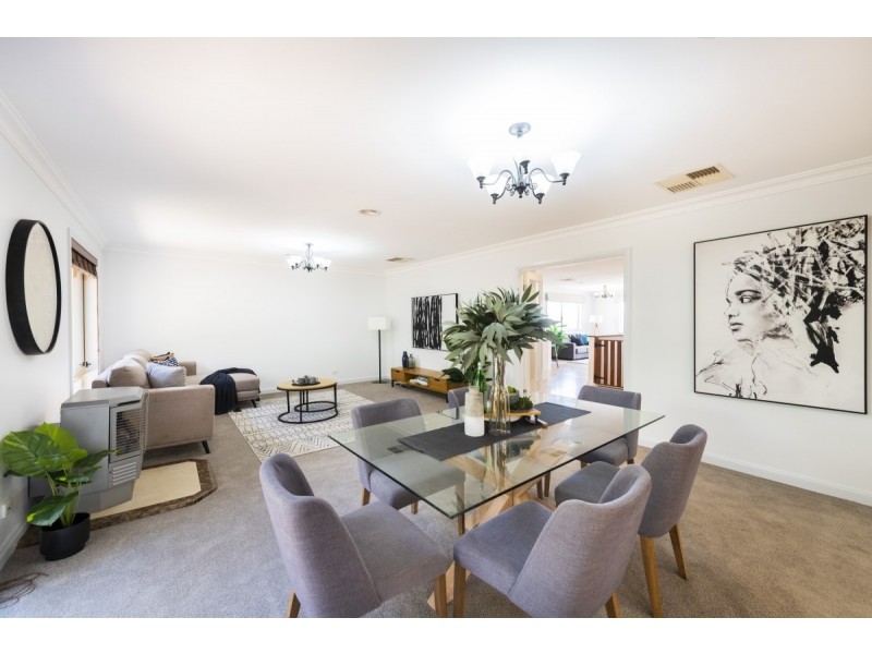 42 Elizabeth Crescent, Queanbeyan East NSW 2620