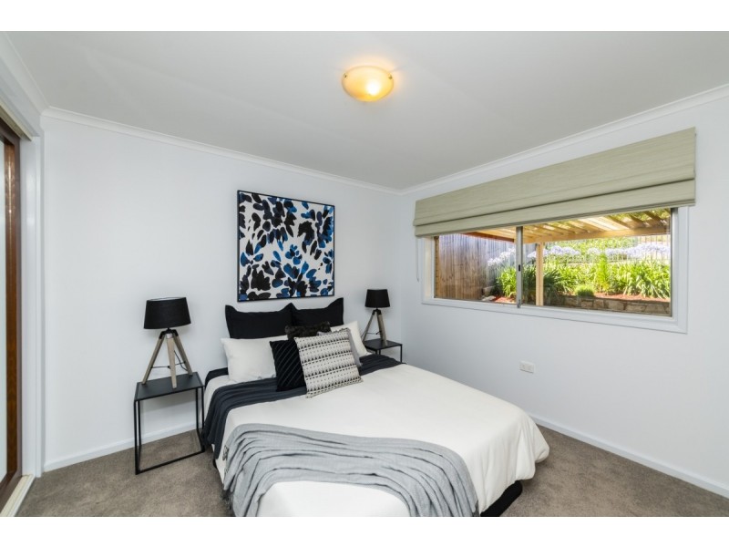 42 Elizabeth Crescent, Queanbeyan East NSW 2620