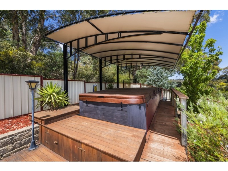 42 Elizabeth Crescent, Queanbeyan East NSW 2620