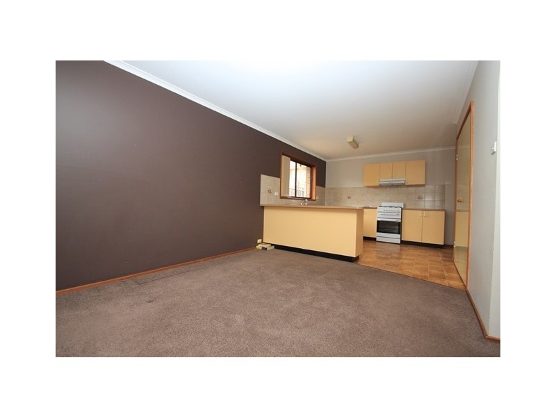 6/40-42 Crest Park Parade, Queanbeyan NSW 2620