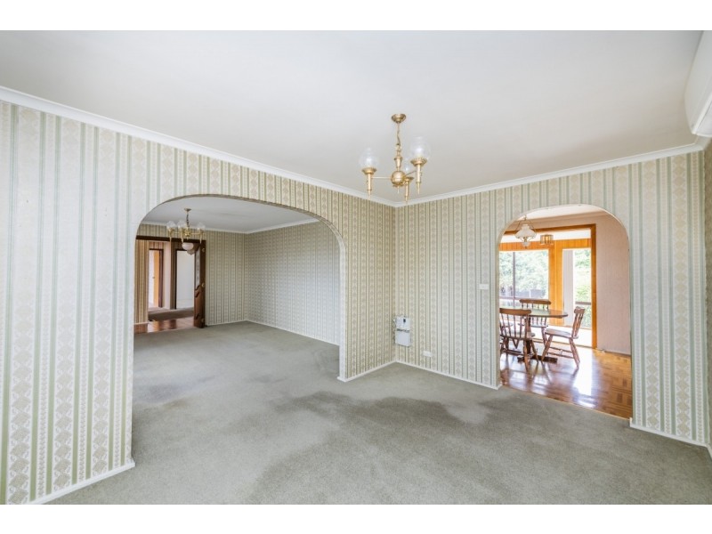 13 Stuart Street, Crestwood NSW 2620