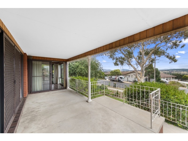 13 Stuart Street, Crestwood NSW 2620