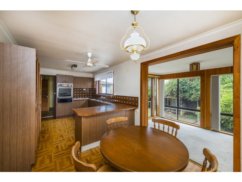 13 Stuart Street, Crestwood NSW 2620
