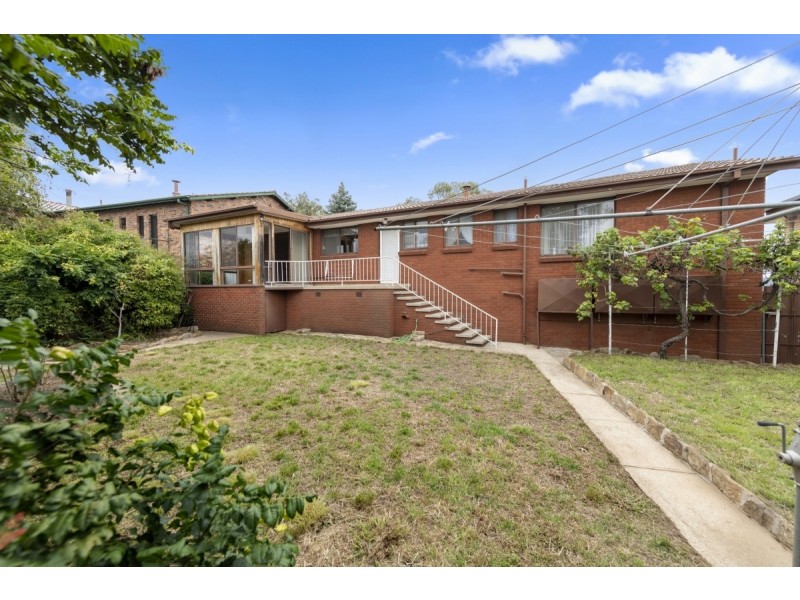 13 Stuart Street, Crestwood NSW 2620