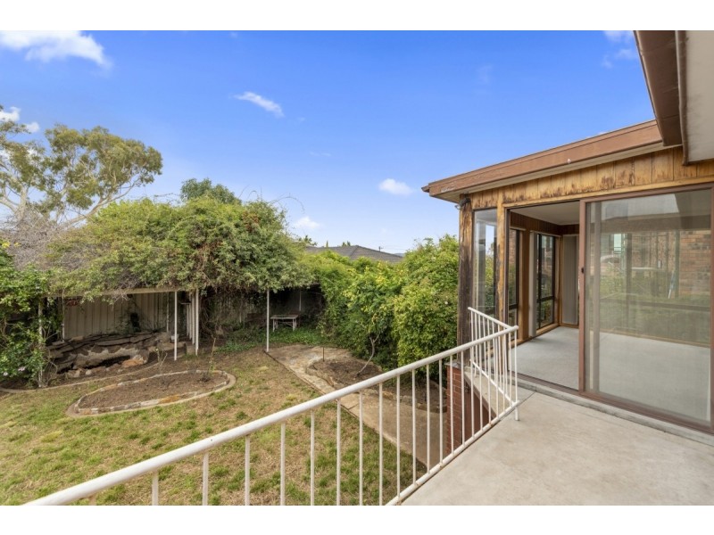 13 Stuart Street, Crestwood NSW 2620