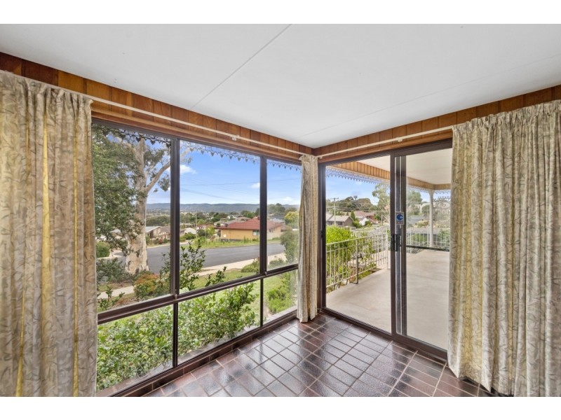 13 Stuart Street, Crestwood NSW 2620