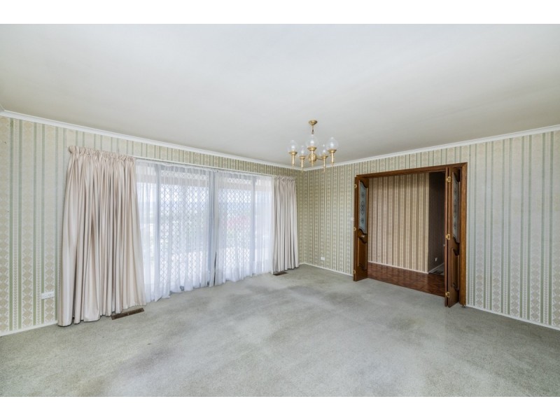 13 Stuart Street, Crestwood NSW 2620