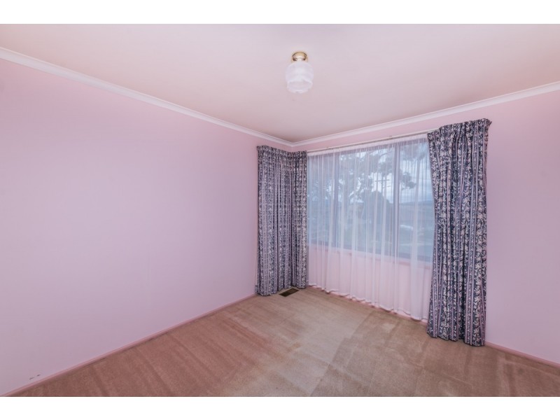 13 Stuart Street, Crestwood NSW 2620