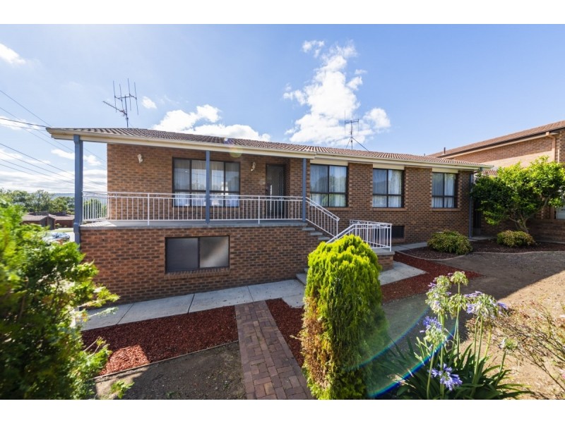18 Hakea Street, Queanbeyan NSW 2620