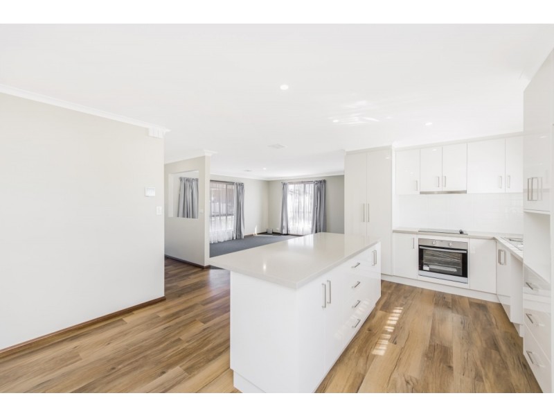 18 Hakea Street, Queanbeyan NSW 2620