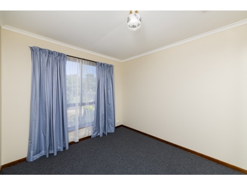 18 Hakea Street, Queanbeyan NSW 2620