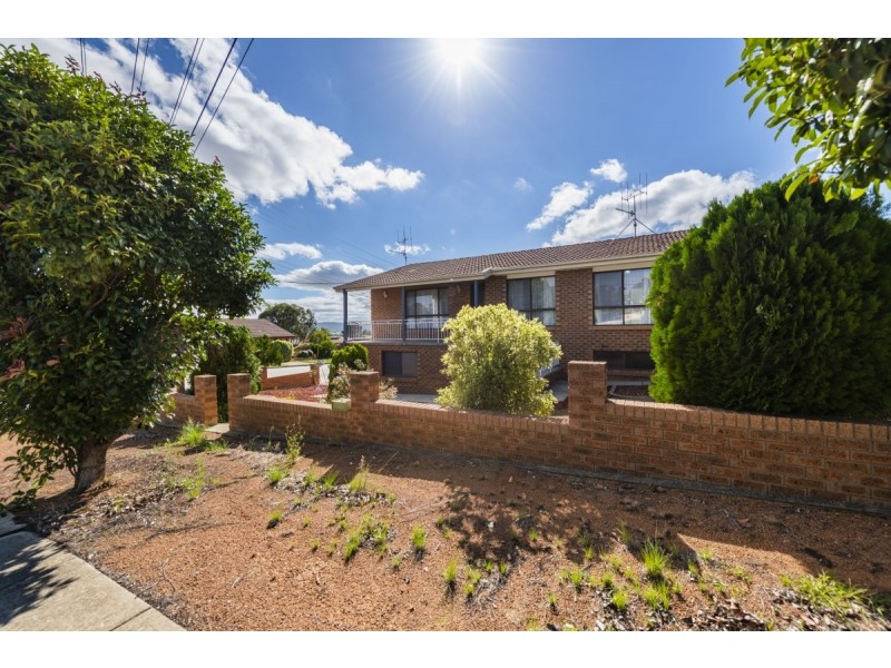 18 Hakea Street, Queanbeyan NSW 2620