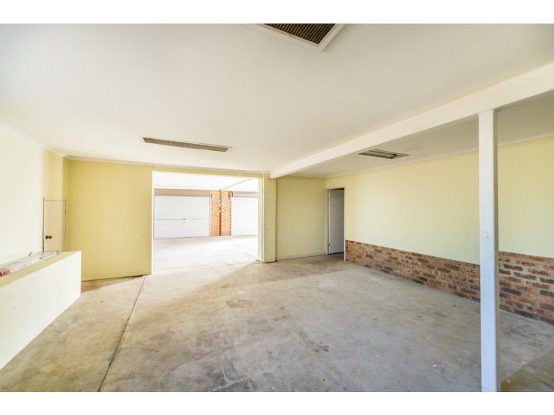 18 Hakea Street, Queanbeyan NSW 2620