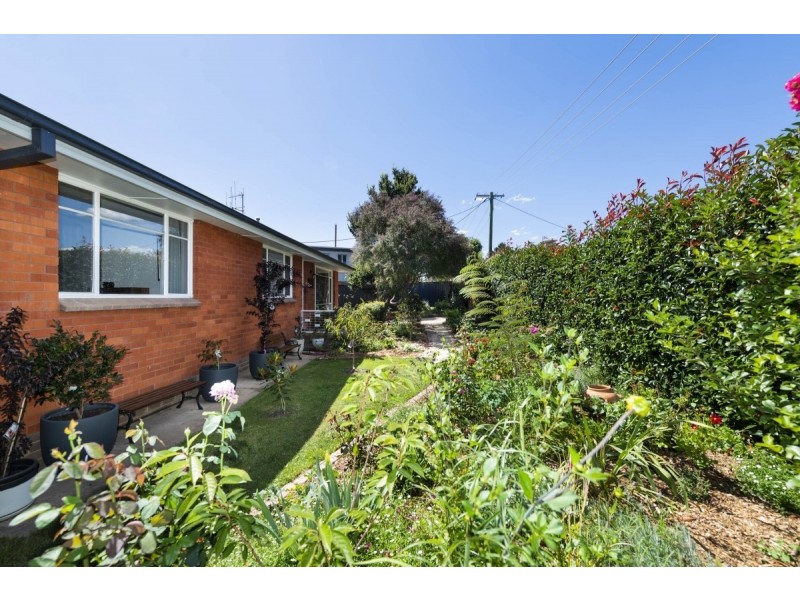 6 Davison Street, Queanbeyan NSW 2620