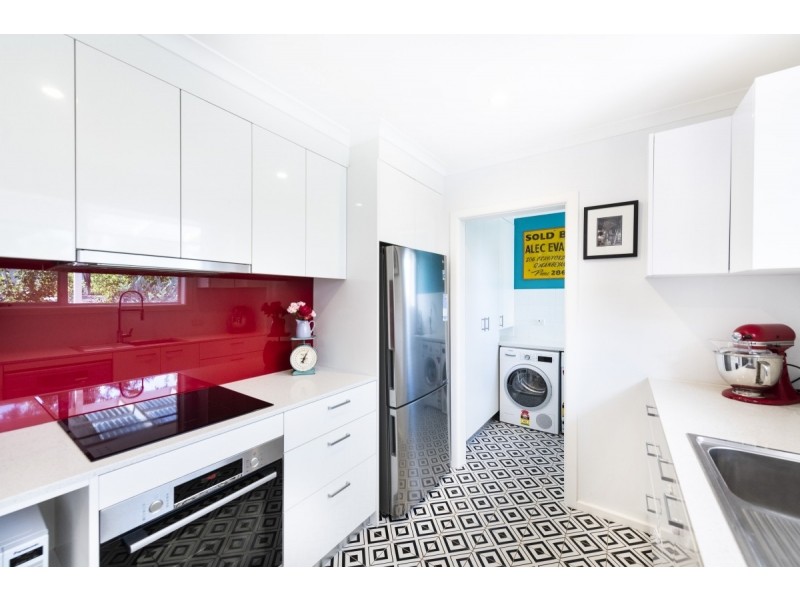 6 Davison Street, Queanbeyan NSW 2620