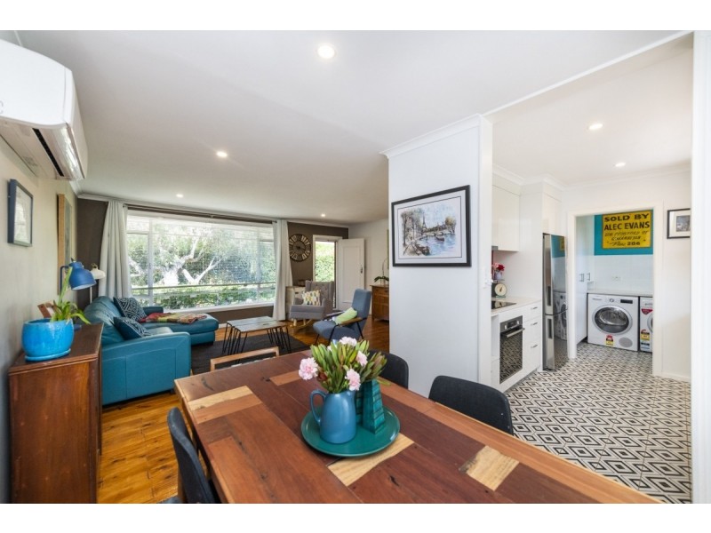 6 Davison Street, Queanbeyan NSW 2620