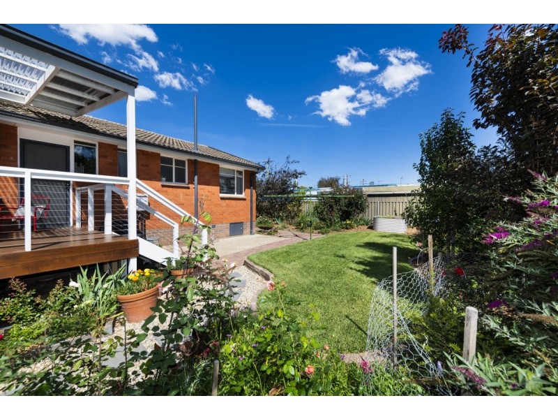 6 Davison Street, Queanbeyan NSW 2620