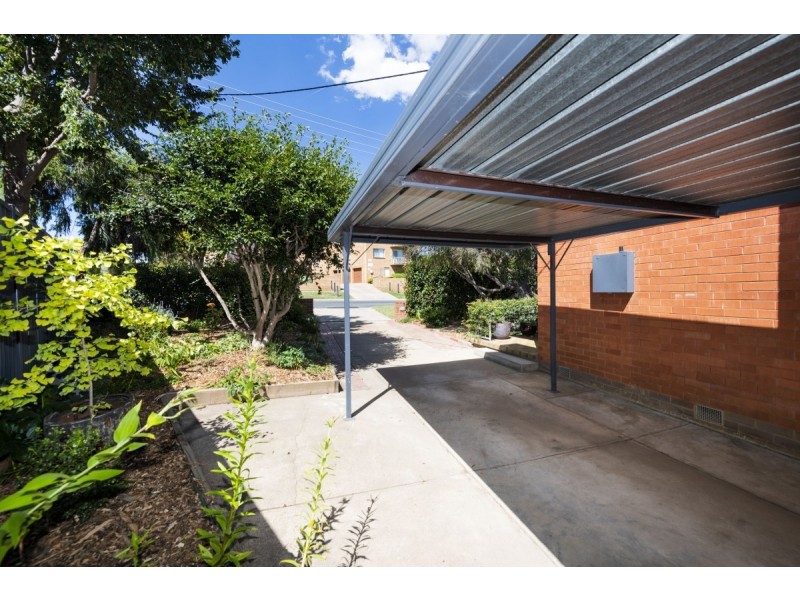 6 Davison Street, Queanbeyan NSW 2620