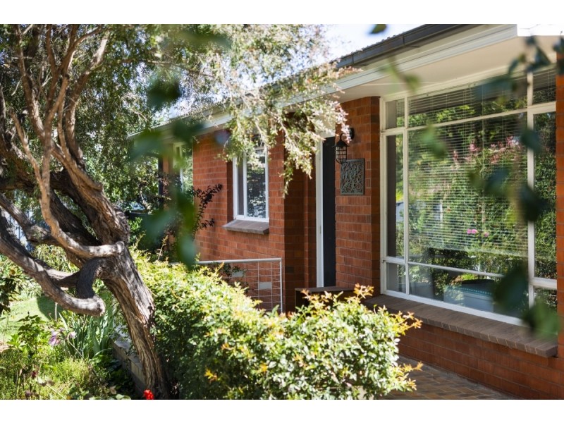 6 Davison Street, Queanbeyan NSW 2620