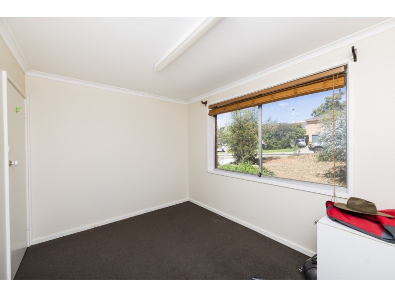28 Bendora Avenue, Queanbeyan NSW 2620