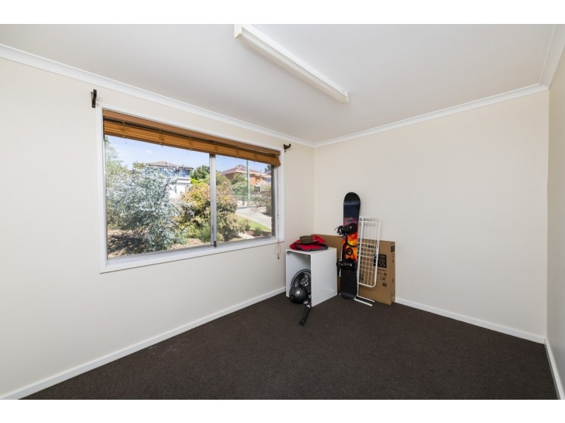 28 Bendora Avenue, Queanbeyan NSW 2620