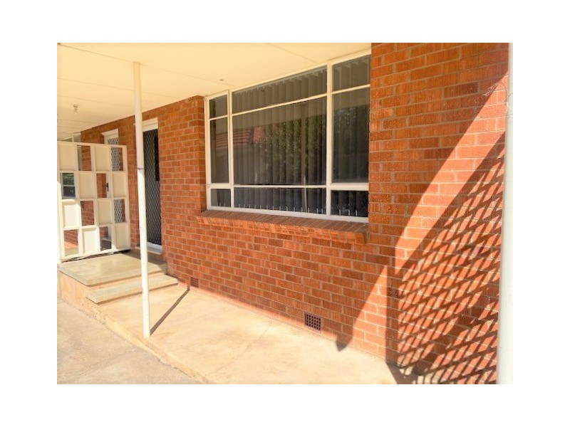 4/20 Moore Street, Queanbeyan NSW 2620