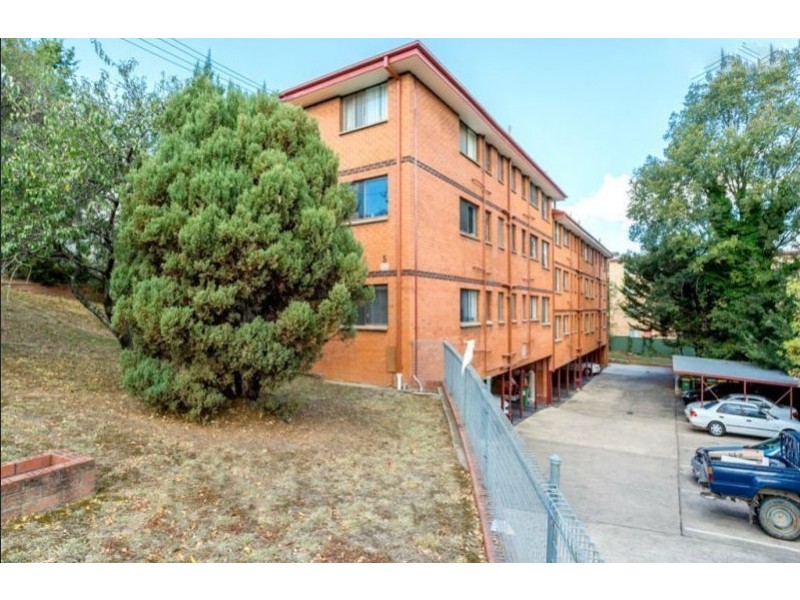 2/5 Mowatt Street, Queanbeyan NSW 2620
