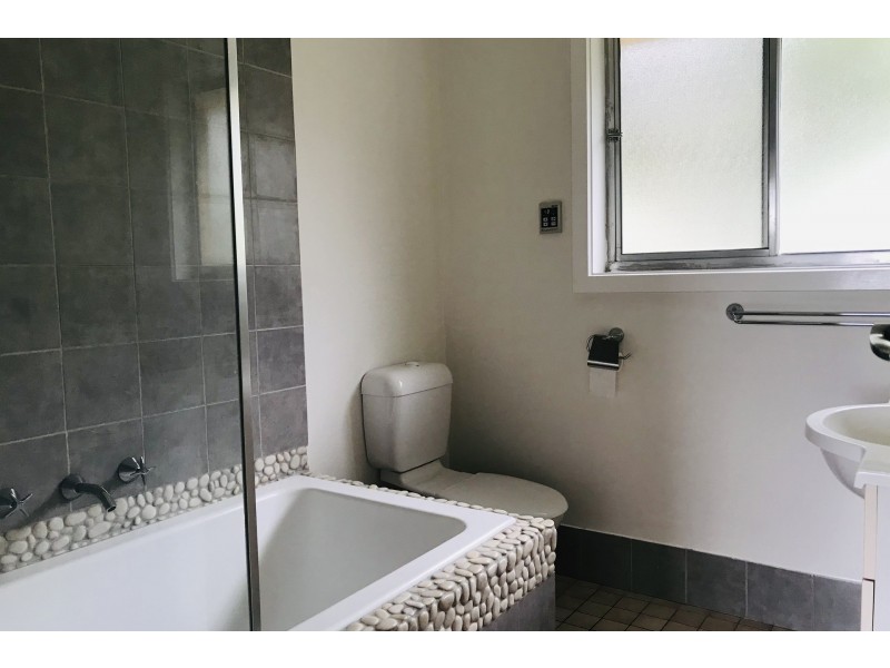 1A Blackall Avenue, Queanbeyan NSW 2620