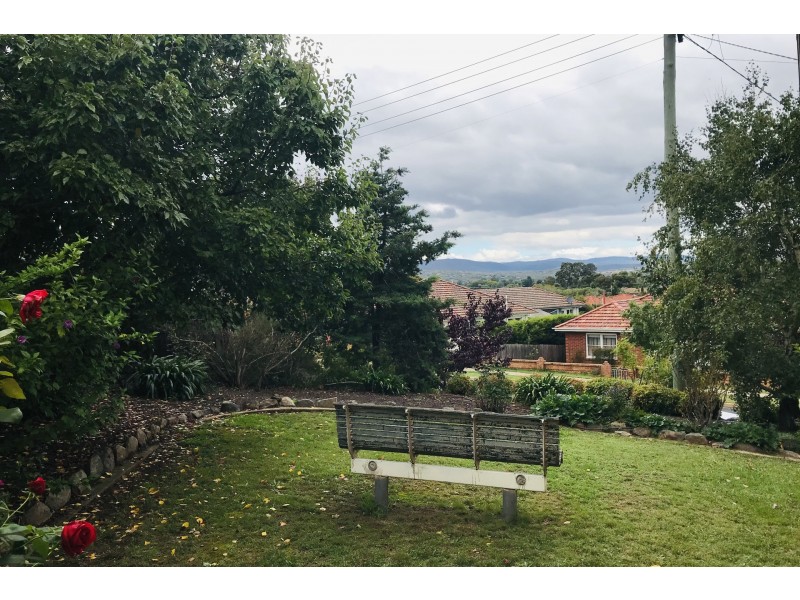 1A Blackall Avenue, Queanbeyan NSW 2620