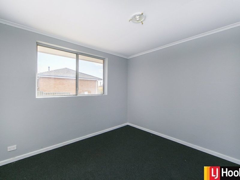 2/22 Cassidy Street, Queanbeyan NSW 2620
