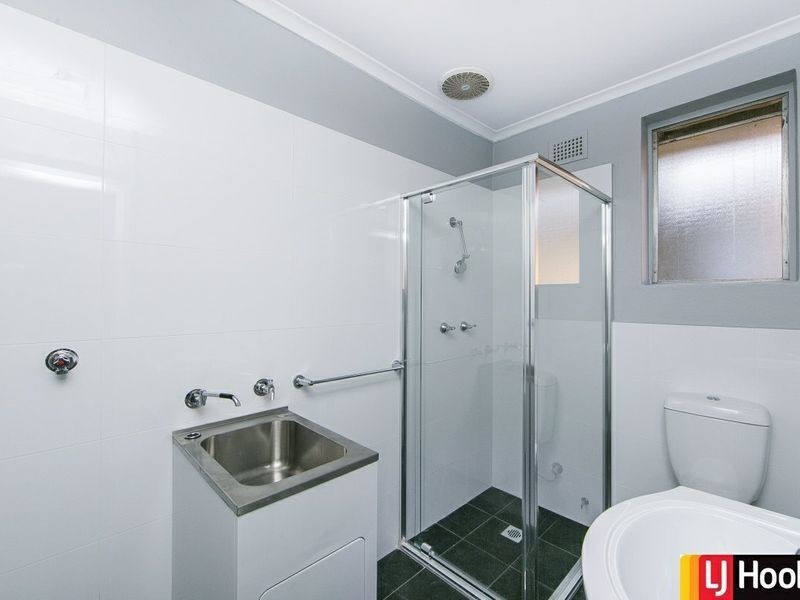 2/22 Cassidy Street, Queanbeyan NSW 2620