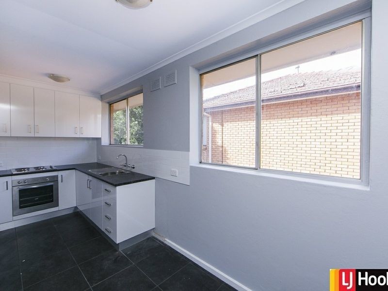 2/22 Cassidy Street, Queanbeyan NSW 2620