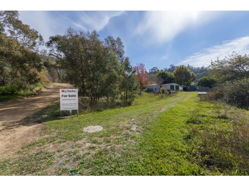 1 Beazley Street, Captains Flat NSW 2623