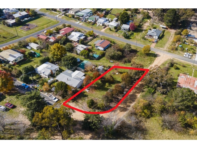 1 Beazley Street, Captains Flat NSW 2623