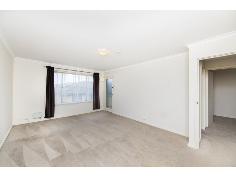 9/2 Velacia Place, Queanbeyan NSW 2620