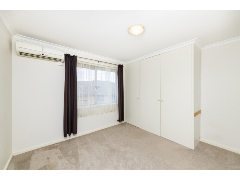 9/2 Velacia Place, Queanbeyan NSW 2620