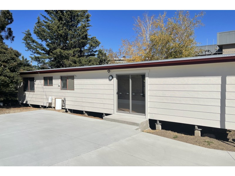 2 Gordon Avenue, Queanbeyan NSW 2620